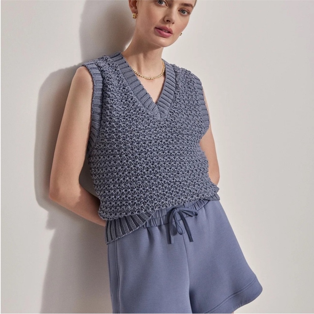 NWT Varley Lavender Blue Knit V-Neck Sweater Vest